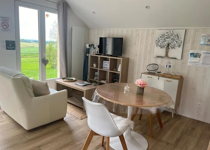 Avec Vue Imprenable Sur La Campagne Nyaraló